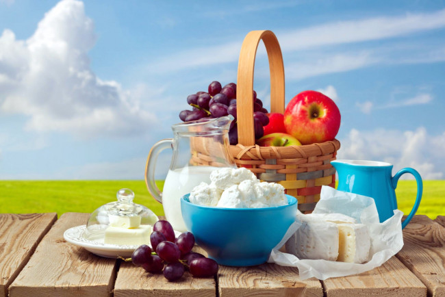 Обои картинки фото еда, разное, молоко, виноград, сыр, яблоки, творог, масло