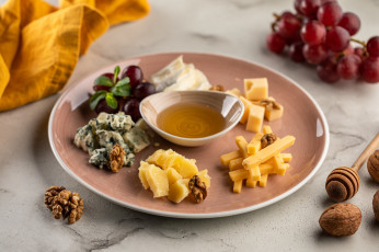 Картинка еда сырные+изделия сыр сырное ассорти соус