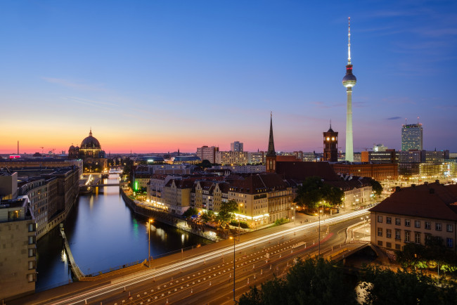 Обои картинки фото города, берлин , германия, вечер, огни, панорама