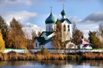 Картинка города санкт петербург петергоф россия купола церковь
