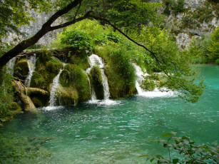 Картинка природа водопады водопад скалы деревья