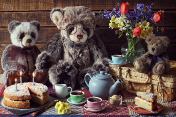 Картинка разное игрушки торт чаепитие ситуация цветы чай букет семья медведи