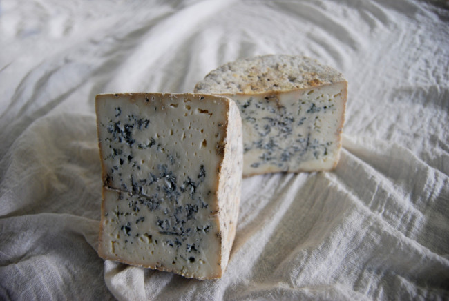 Обои картинки фото blau de l`avi ton, еда, сырные изделия, сыр