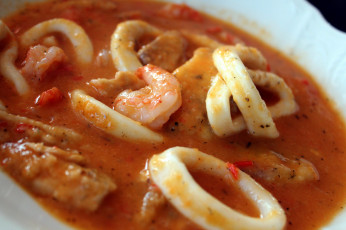 Картинка еда рыбные+блюда +с+морепродуктами соус колечки кальмар креветки