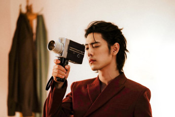 Картинка мужчины xiao+zhan актер пиджак камера