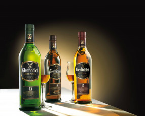 Картинка whisky бренды glenfiddich бутылки этикетки бокалы виски