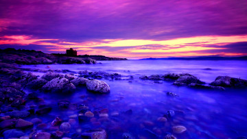 обоя dusk, colors, природа, побережье, камни, берег, море, небо, фиолетовое, тучи