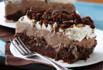 Картинка еда пирожные кексы печенье вилка шоколад крем кусок