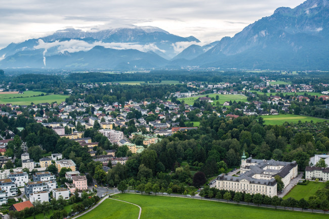 Обои картинки фото города, зальцбург, австрия, горы, дома, панорама