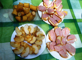 Картинка еда бутерброды +гамбургеры +канапе колбаса хлеб яблоки бананы сыр