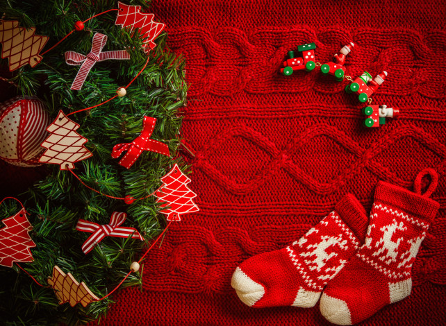 Обои картинки фото праздничные, разное, новый, год, рождество, праздник, зима, с, новым, годом, christmas, holiday, decoration, winter, коробки, украшения, рождественская, елка, ribbon, tree, happy, new, year, merry