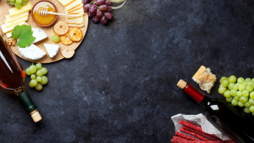 Картинка еда разное сыр виноград вино колбаски мед
