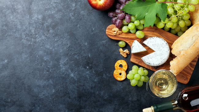 Обои картинки фото еда, разное, виноград, вино, хлеб, сыр