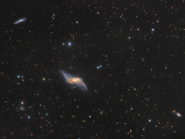 Обои картинки фото ngc660, космос, галактики, туманности