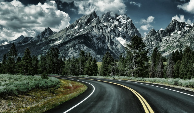 Обои картинки фото природа, дороги, горы, лес, облака, трасса
