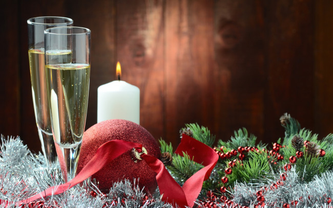 Обои картинки фото праздничные, угощения, новый, год, шампанское, мишура, елка, шары, рождество, decoration, new, year, christmas