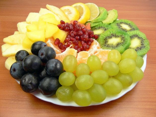 Обои картинки фото еда, фрукты,  ягоды, киви, гранат, виноград, апельсин, ягоды