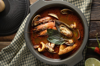 Картинка еда первые+блюда мидии креветки рыбный суп