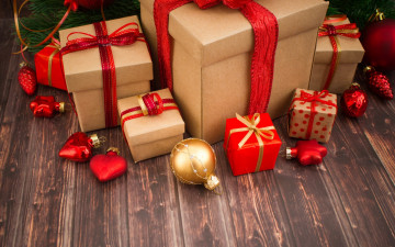 Картинка праздничные подарки+и+коробочки new year happy игрушки holiday celebration рождество gifts wood merry christmas подарки новый год украшения decoration