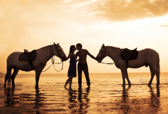Картинка разное мужчина+женщина лошади