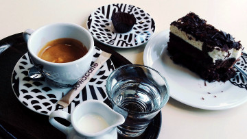 Картинка еда кофе +кофейные+зёрна пирожное сливки чашка