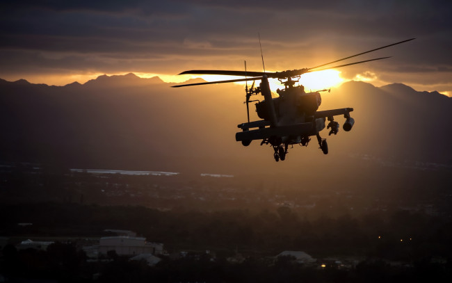 Обои картинки фото mcdonnell douglas ah-64 apache, авиация, вертолёты, ударный, вертолет, американский, военные, вертолеты, закат, ввс, сша, небо