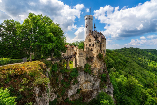 Обои картинки фото castle lichtenstein, города, - дворцы,  замки,  крепости, простор