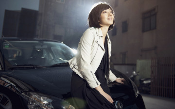 Картинка автомобили авто+с+девушками девушка азиатка автомобиль