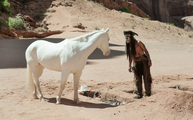 Обои картинки фото кино фильмы, the lone ranger, depp, johnny, ranger, лошадь, индеец, lone