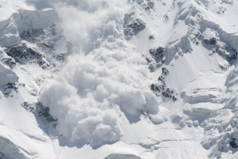 Картинка природа стихия горы лавина снег