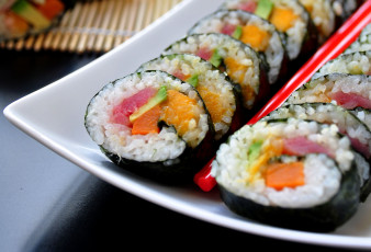 Картинка еда рыба +морепродукты +суши +роллы ассорти роллы японская кухня