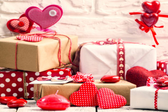 Картинка праздничные день+святого+валентина +сердечки +любовь сердечки подарки