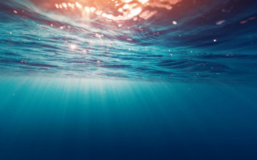 Картинка природа морские+глубины свет поверхность вода море