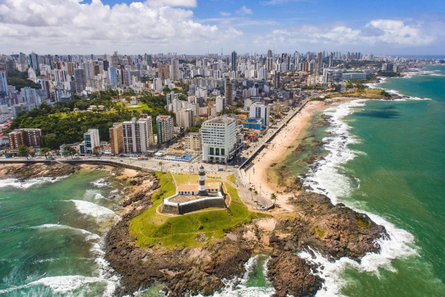 Обои картинки фото сальвадор бразилия, города, - здания,  дома, остров, город, бразилия, сальвадор, небоскребы