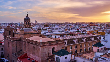 Картинка города севилья+ испания аламеда де геркулес севилья крыши архитектура европа