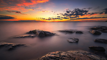 Картинка природа восходы закаты море камни