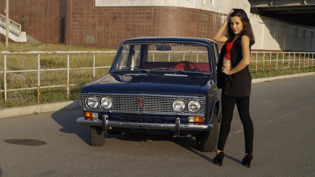 Обои картинки фото автомобили, -авто с девушками, лада, 2103