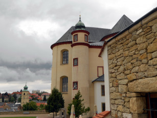 Картинка литомышль+Чехия города -+католические+соборы +костелы +аббатства башня