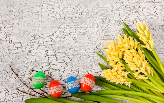 Обои картинки фото праздничные, пасха, цветы, яйца, colorful, happy, yellow, wood, верба, flowers, easter, eggs, decoration, hyacinth