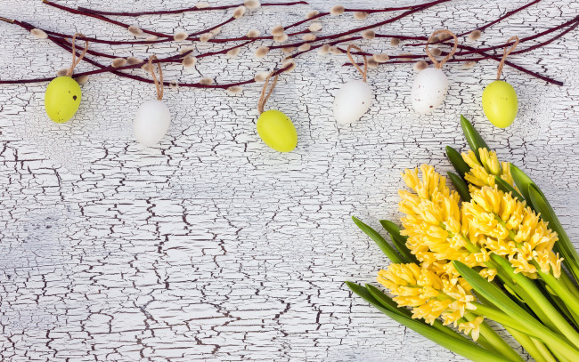Обои картинки фото праздничные, пасха, цветы, яйца, colorful, happy, yellow, wood, верба, flowers, easter, eggs, decoration, hyacinth