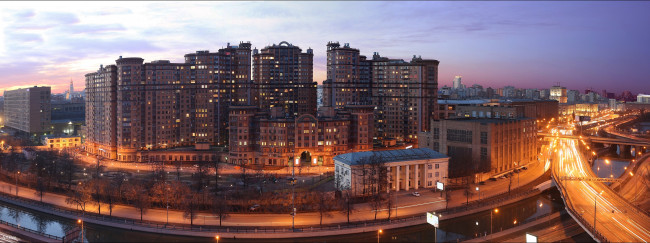 Обои картинки фото города, москва , россия, панoрама, москва, дома, дороги, вечер