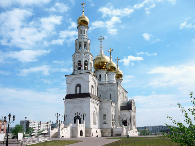 Обои картинки фото города, православные, церкви, монастыри, абакан, облака, собор