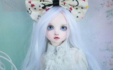Картинка разное игрушки кукла bjd doll голубые глаза бант длинные волосы белые