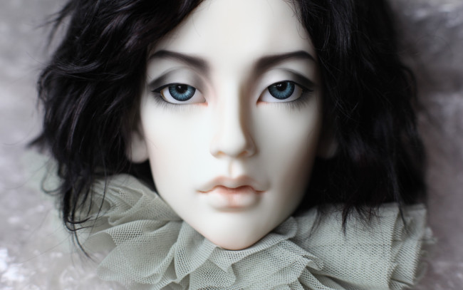 Обои картинки фото разное, игрушки, bjd, кукла, doll, голубые, глаза, черные, волосы