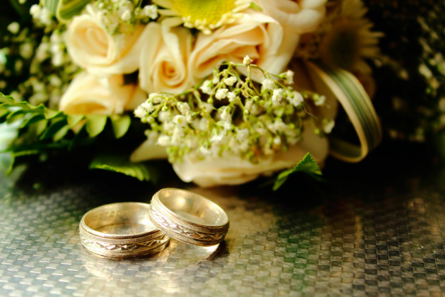 Обои картинки фото разное, украшения,  аксессуары,  веера, кольца, свадьба, букет