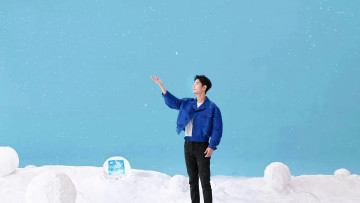 Картинка мужчины xiao+zhan актер куртка снежинки