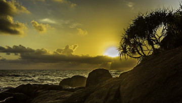 Картинка природа восходы закаты вечер океан солнце горизонт скала