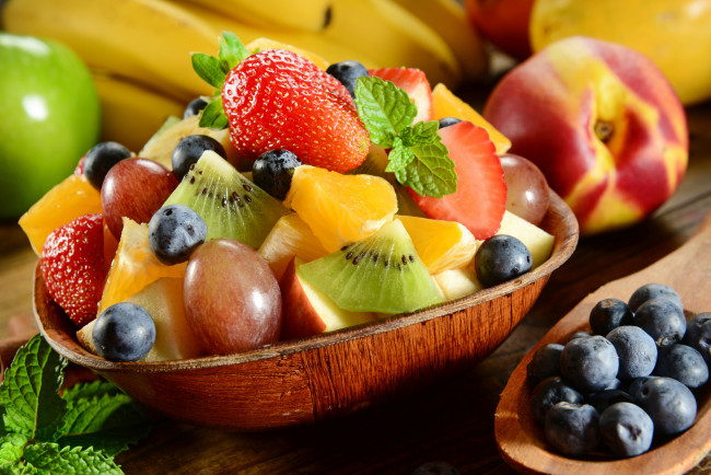 Обои картинки фото еда, мороженое,  десерты, голубика, ягоды, клубника, десерт, фрукты, фруктовый, салат