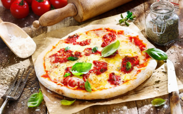 Картинка еда пицца помидоры базилик