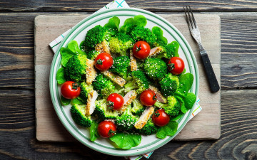 Картинка еда салаты +закуски брокколи салат помидоры куриные ломтики